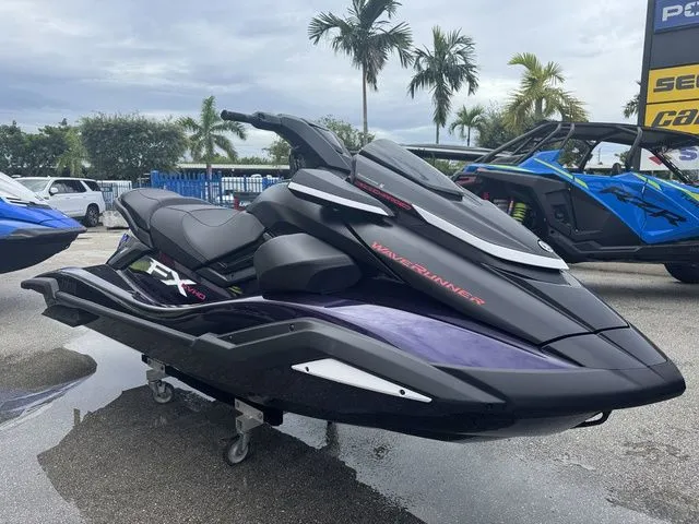 Slide: The Image of Yamaha FX SVHO 2026 - 2