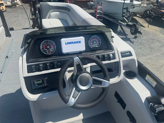 Slide: The Image of Godfrey Sweetwater 2286 SFL Tritoon - Yamaha 150 2026 - 7