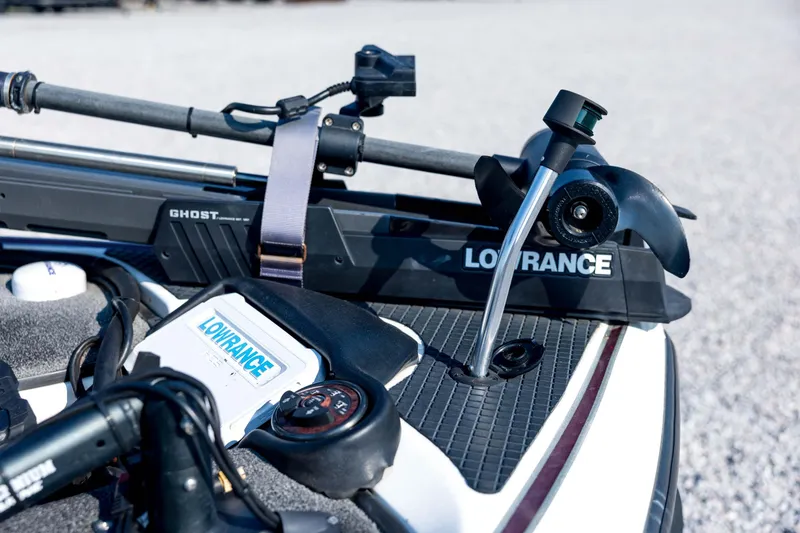 Slide: The Image of 2011 Triton 20XS DC boat with Lowrance electronics and Ghost trolling motor. - 31