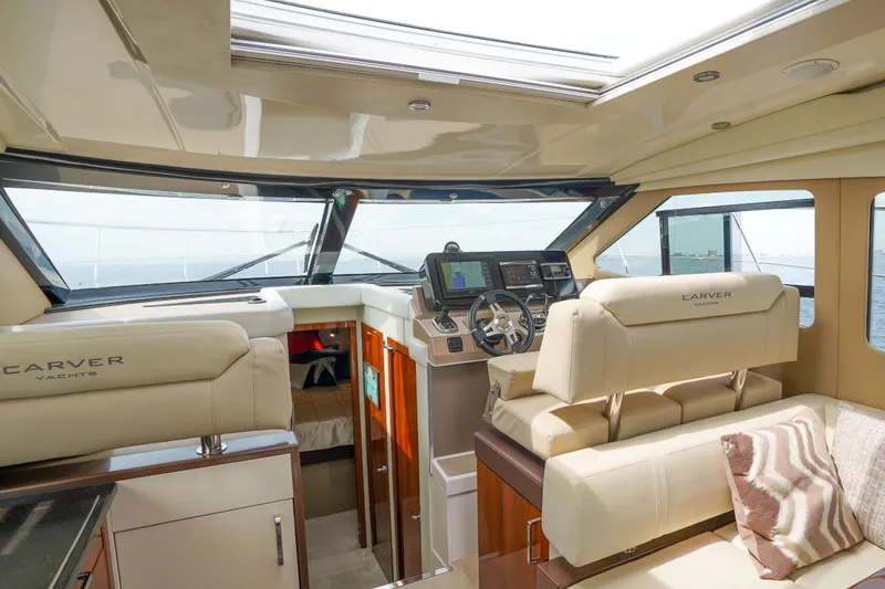 Slide: The Image of Helm and guest/companion seat - 26