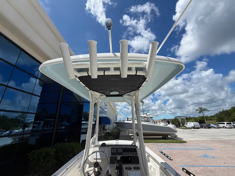 Slide: The Image of Boston Whaler 210 Montauk 2027 - 16