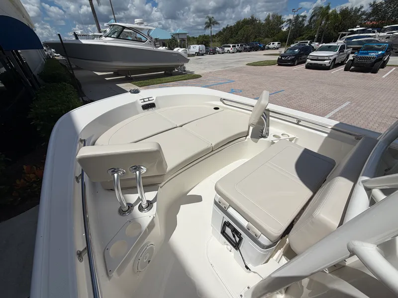 Slide: The Image of Boston Whaler 210 Montauk 2027 - 32