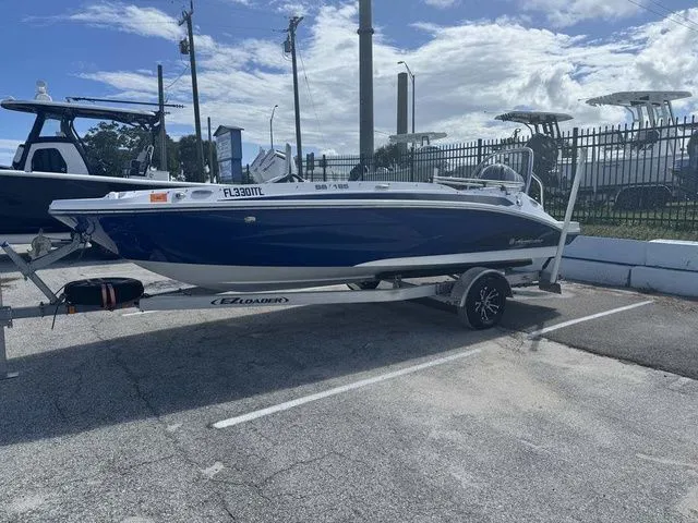 Slide: The Image of Hurricane SunDeck Sport 185 OB 2022 - 5