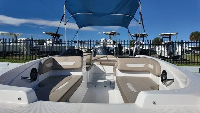 Slide: The Image of Hurricane SunDeck Sport 185 OB 2022 - 9