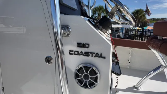 Slide: The Image of Parker Marine 210 Costal Elite 2026 - 18
