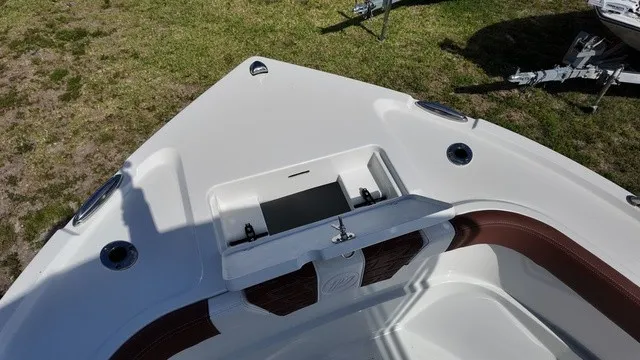 Slide: The Image of Parker Marine 210 Costal Elite 2026 - 9