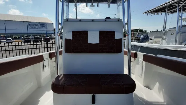 Slide: The Image of Parker Marine 210 Costal Elite 2026 - 7