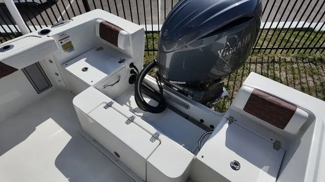 Slide: The Image of Parker Marine 210 Costal Elite 2026 - 15