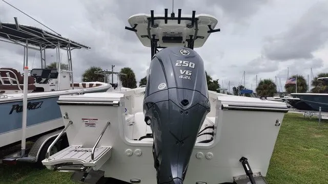 Slide: The Image of Parker Marine 230 Costal Elite 2026 - 11