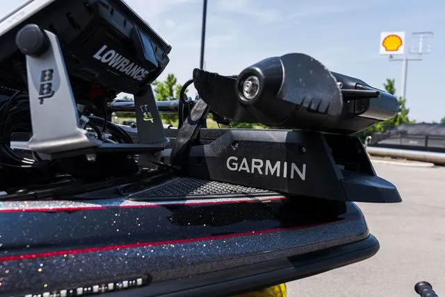 Slide: The Image of Ranger Z520R 2023 - 18