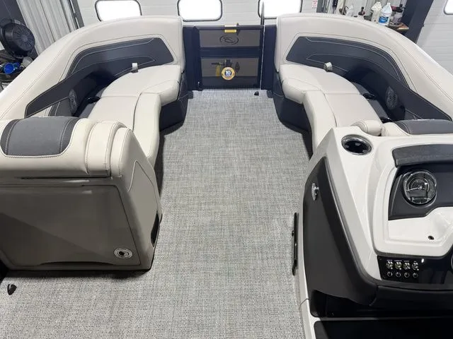 Slide: The Image of 2026 Barletta Cabrio 24UE 3T interior with luxurious seating. - 37