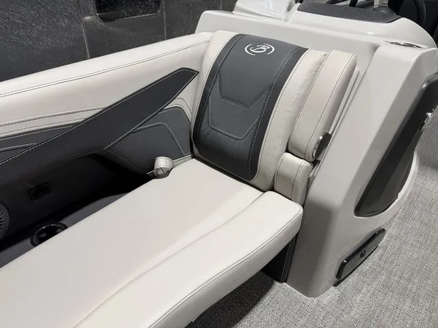 Slide: The Image of Interior of 2026 Barletta Cabrio 24UE 3T with luxurious upholstery. - 41