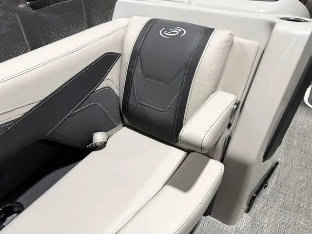 Slide: The Image of Luxurious seating in Barletta Cabrio 24UE 3T, 2026 model. - 42