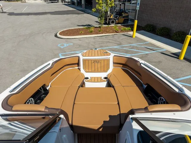 Slide: The Image of Yamaha 252SD 2024 - 20