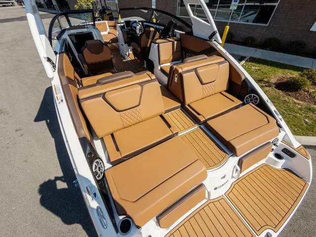 Slide: The Image of Yamaha 252SD 2024 - 3