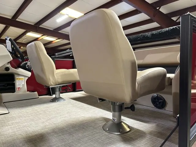 Slide: The Image of Lowe LF 172 2026 - 14