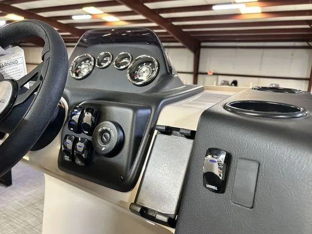 Slide: The Image of Lowe LF 172 2026 - 7