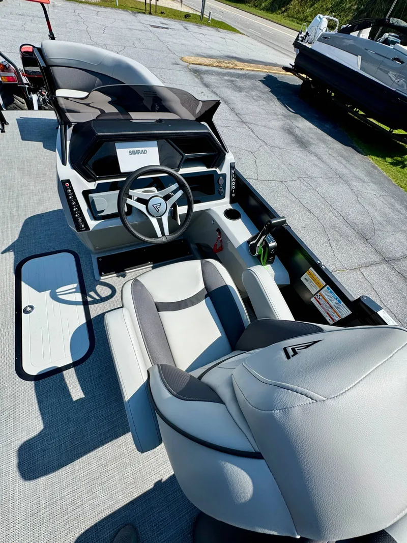 Slide: The Image of Viaggio x22u 2025 - 8