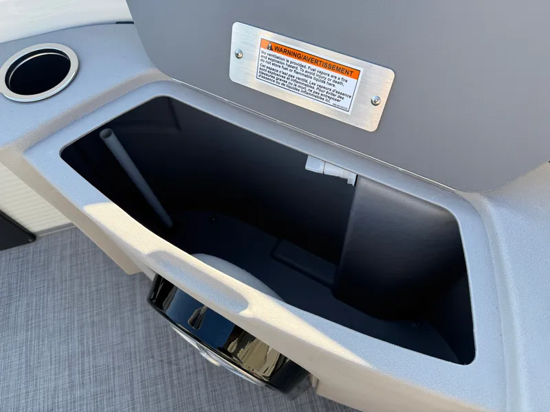 Slide: The Image of Princecraft Sportfisher 21-4S 2026 - 10