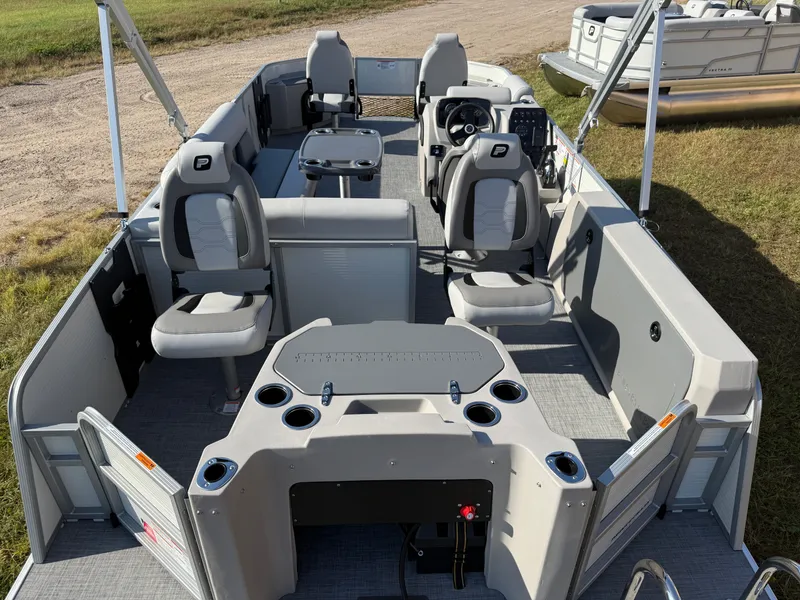 Slide: The Image of Princecraft Sportfisher 21-4S 2026 - 5