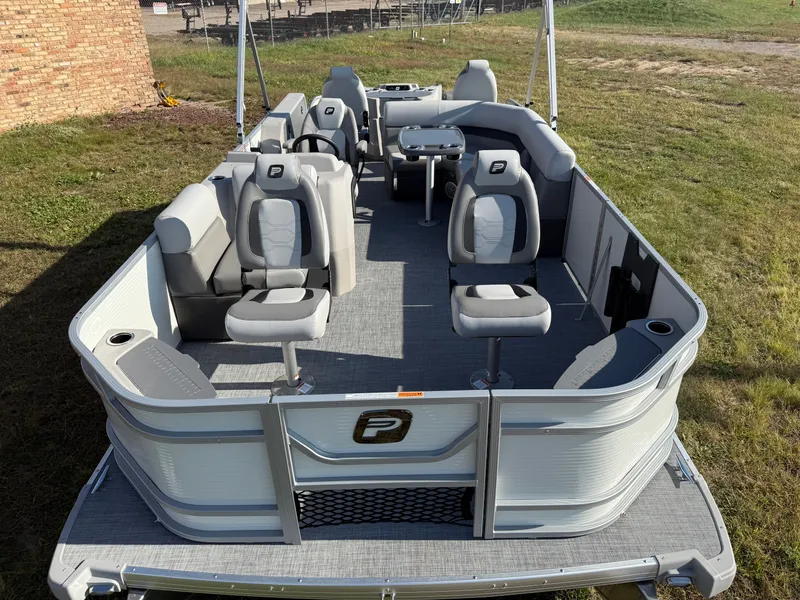 Slide: The Image of Princecraft Sportfisher 21-4S 2026 - 6