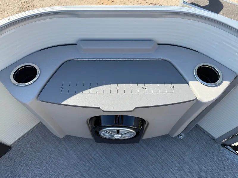 Slide: The Image of Princecraft Sportfisher 21-4S 2026 - 9