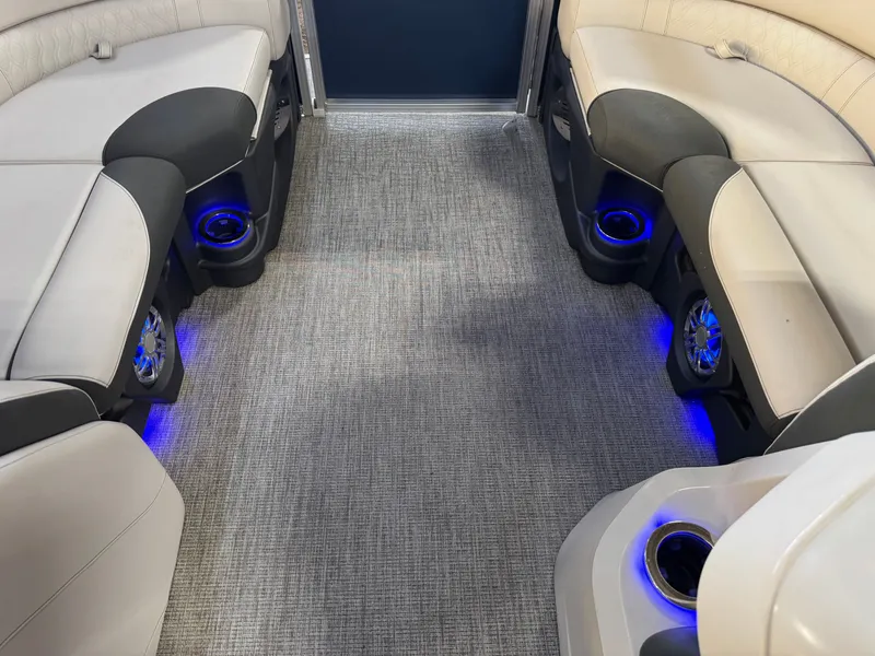 Slide: The Image of Avalon LSZ 150HP 2385 QL Tritoon $42995 2023 - 4