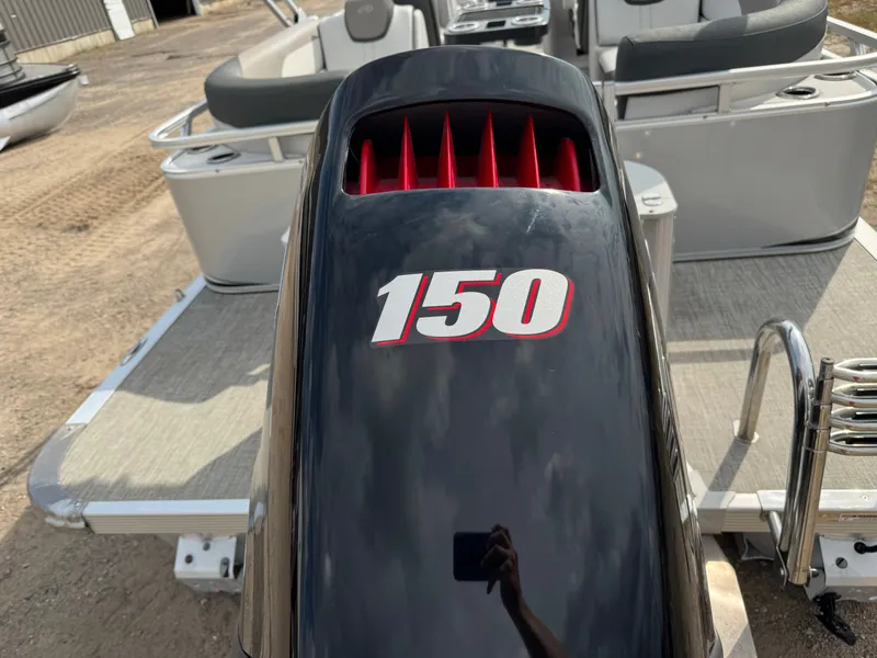 Slide: The Image of Avalon LSZ 150HP 2385 QL Tritoon $42995 2023 - 48