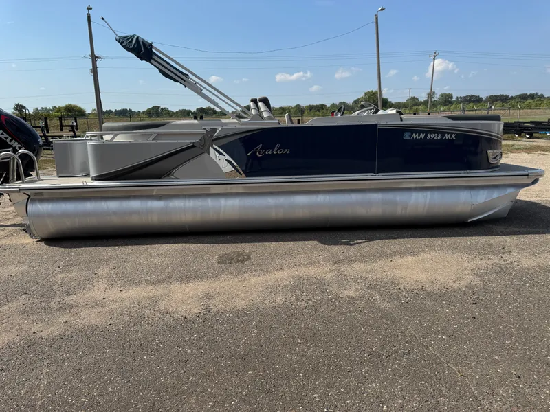 Slide: The Image of Avalon LSZ 150HP 2385 QL Tritoon $42995 2023 - 67