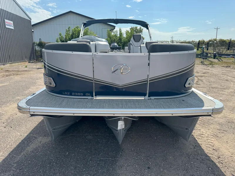 Slide: The Image of Avalon LSZ 150HP 2385 QL Tritoon $42995 2023 - 74