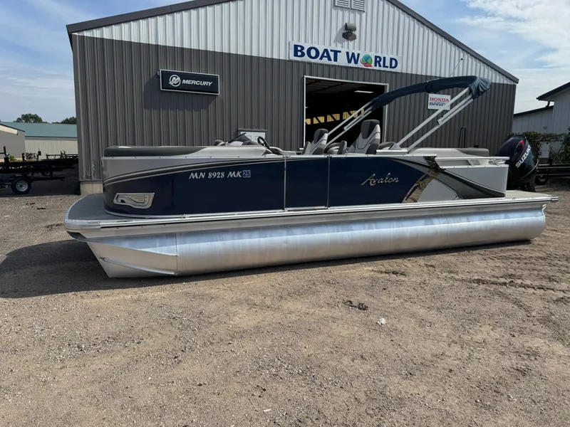 Slide: The Image of Avalon LSZ 2385 QL Tritoon Pontoon 2023 - 55