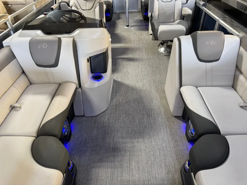 Slide: The Image of Avalon LSZ 2385 QL Tritoon Pontoon 2023 - 73