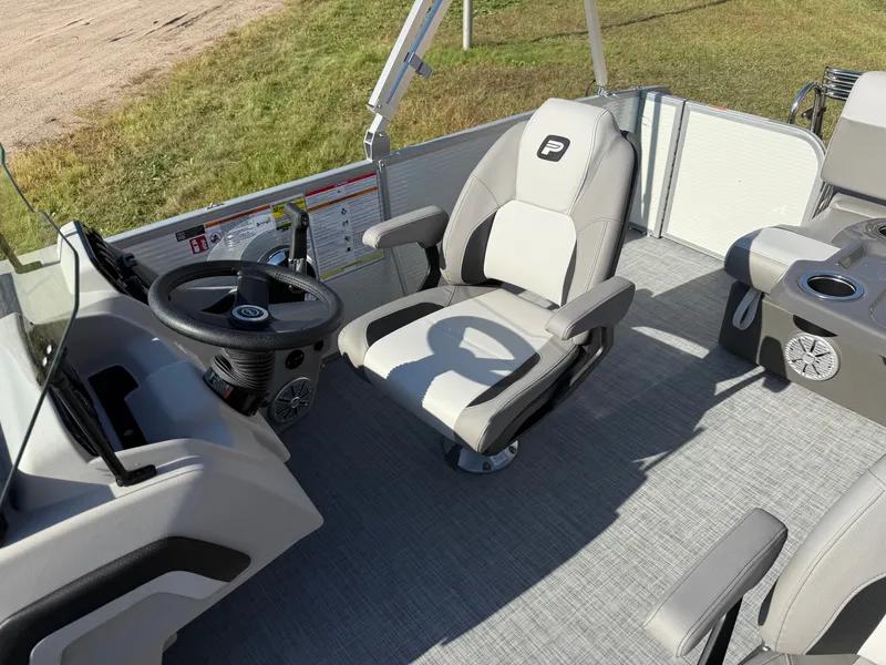 Slide: The Image of Princecraft Vectra 23 RL 2026 - 11