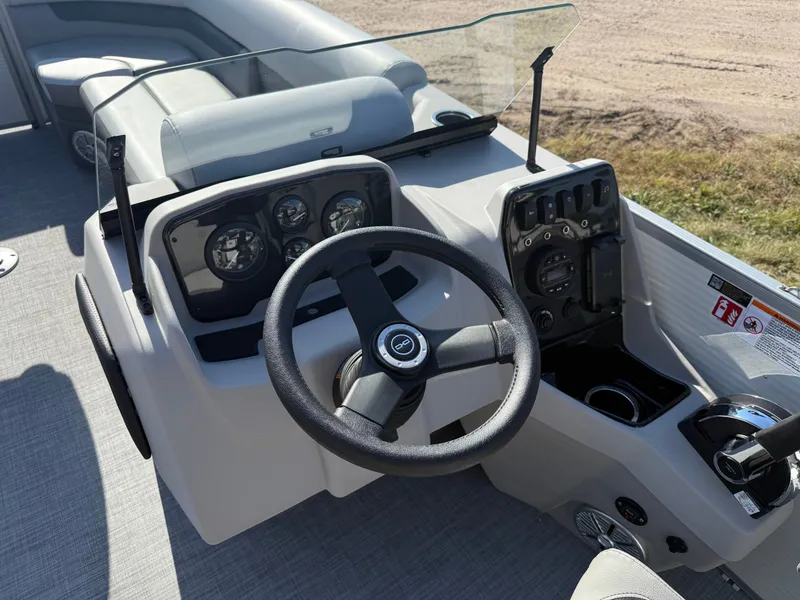 Slide: The Image of Princecraft Vectra 23 RL 2026 - 12