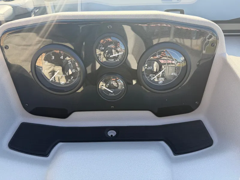 Slide: The Image of Princecraft Vectra 23 RL 2026 - 13