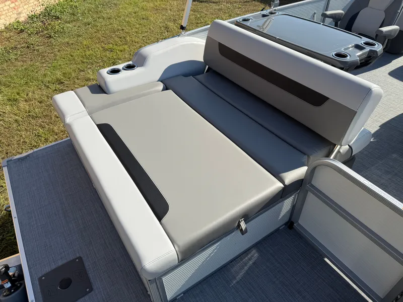 Slide: The Image of Princecraft Vectra 23 RL 2026 - 17