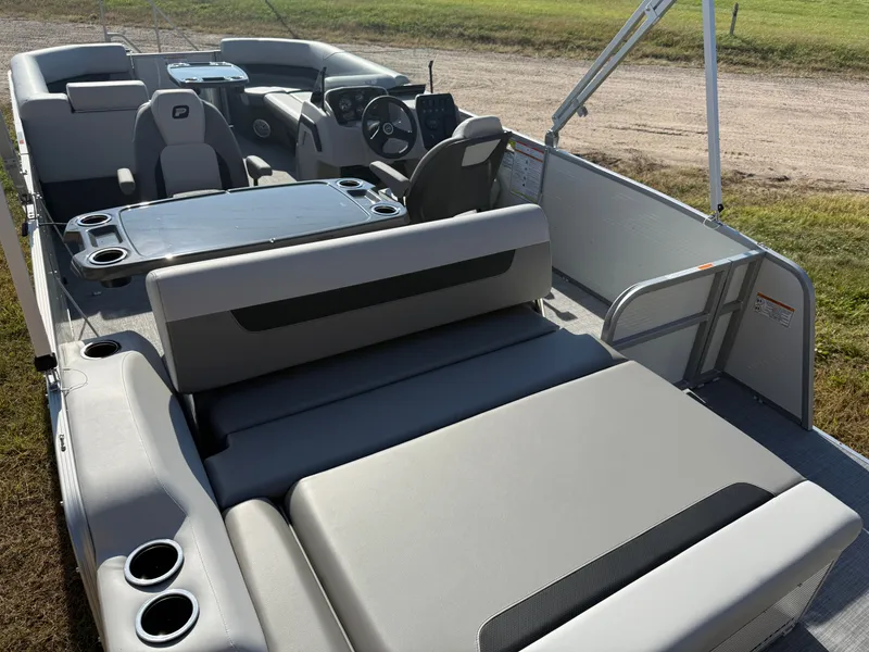 Slide: The Image of Princecraft Vectra 23 RL 2026 - 19