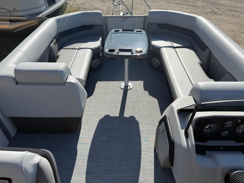 Slide: The Image of Princecraft Vectra 23 RL 2026 - 23