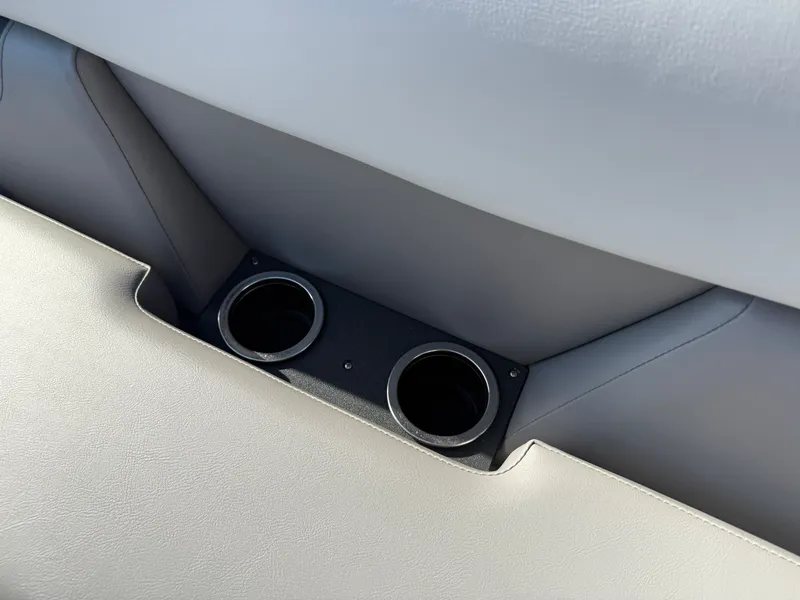 Slide: The Image of Princecraft Vectra 23 RL 2026 - 25