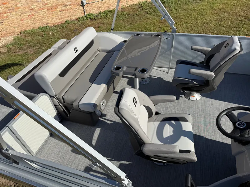 Slide: The Image of Princecraft Vectra 23 RL 2026 - 4