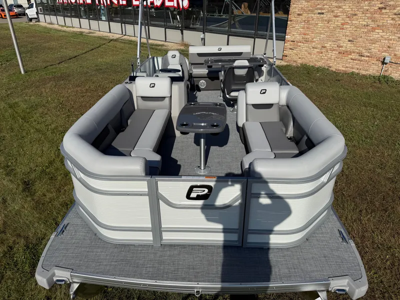 Slide: The Image of Princecraft Vectra 23 RL 2026 - 7