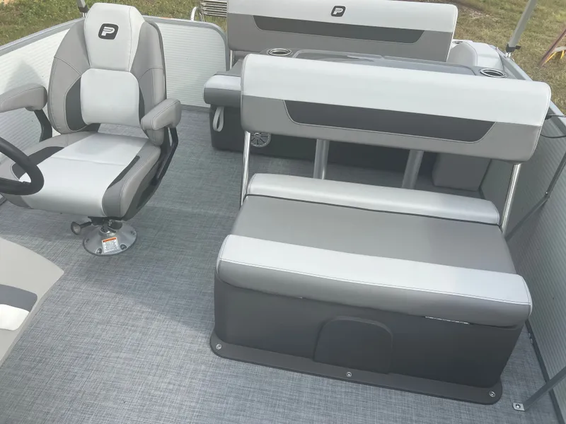 Slide: The Image of Princecraft Vectra 23 RL 2026 - 10