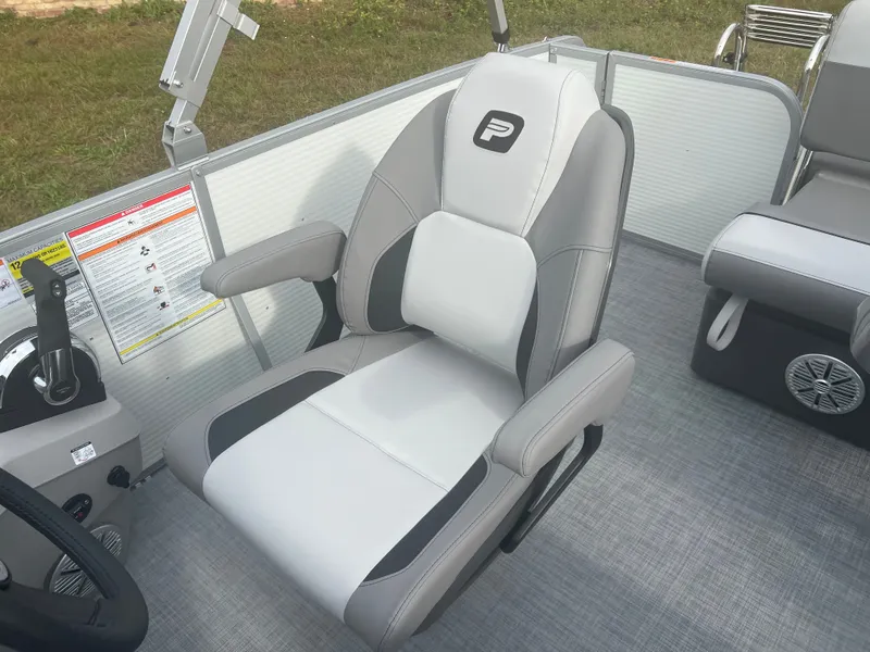 Slide: The Image of Princecraft Vectra 23 RL 2026 - 13