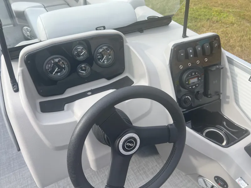 Slide: The Image of Princecraft Vectra 23 RL 2026 - 14