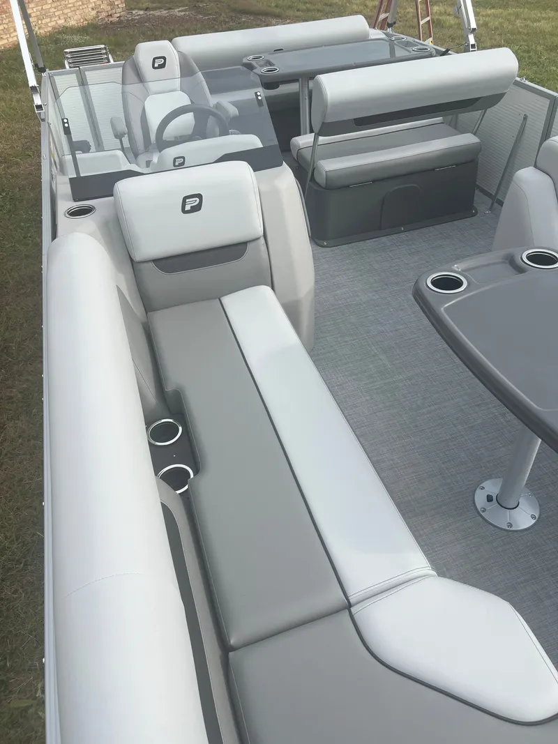 Slide: The Image of Princecraft Vectra 23 RL 2026 - 22