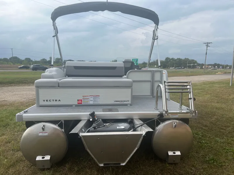 Slide: The Image of Princecraft Vectra 23 RL 2026 - 27