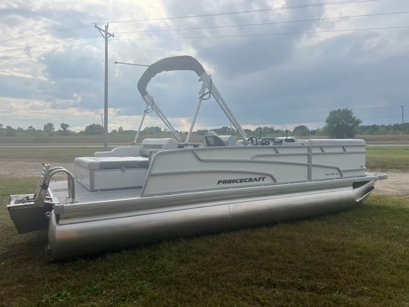 Slide: The Image of Princecraft Vectra 23 RL 2026 - 29