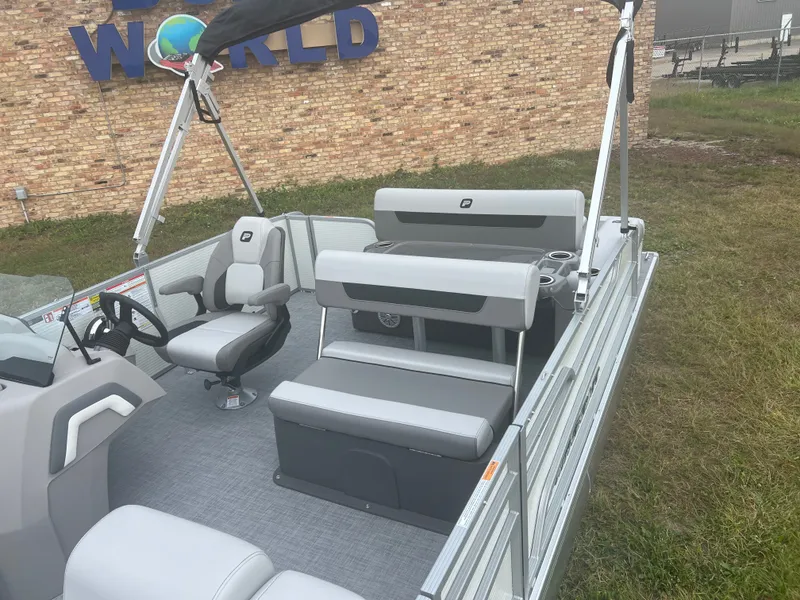 Slide: The Image of Princecraft Vectra 23 RL 2026 - 3