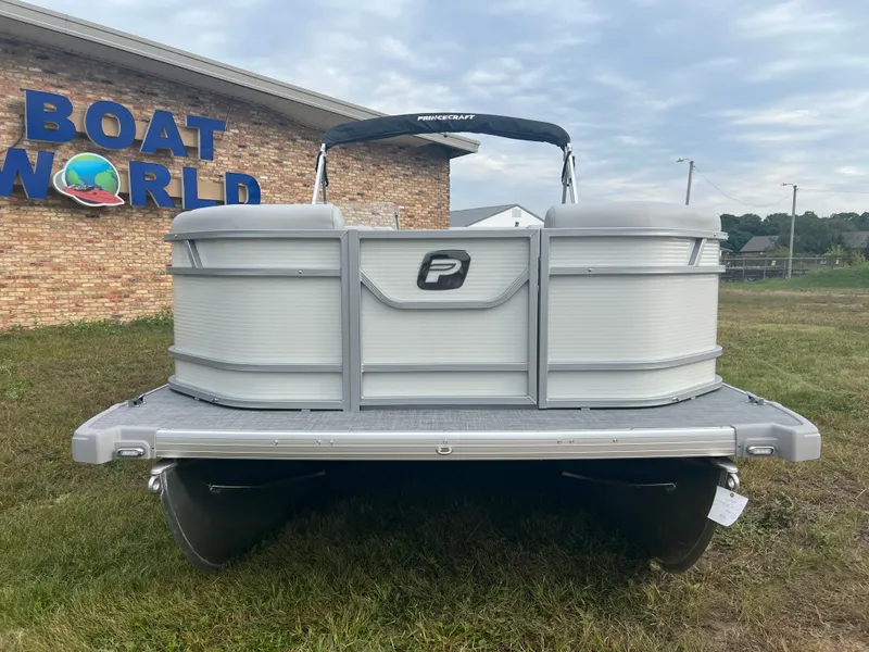 Slide: The Image of Princecraft Vectra 23 RL 2026 - 31