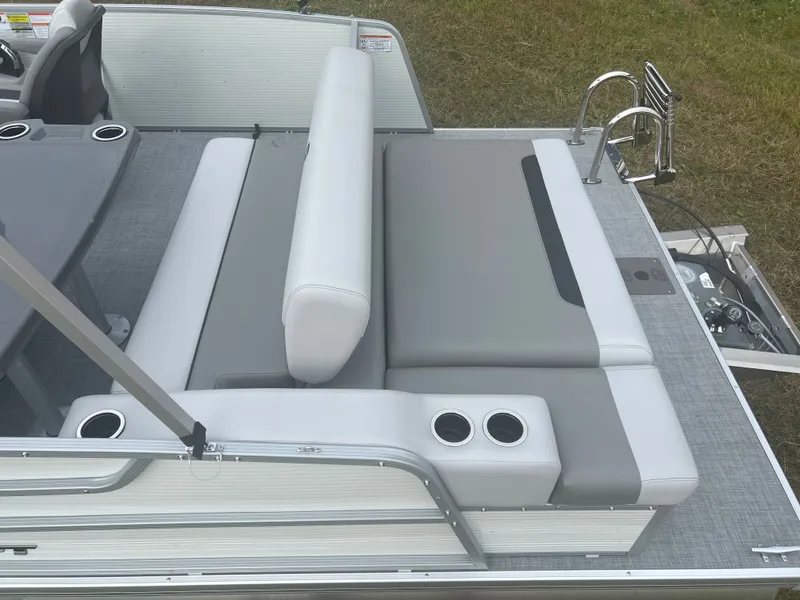 Slide: The Image of Princecraft Vectra 23 RL 2026 - 5